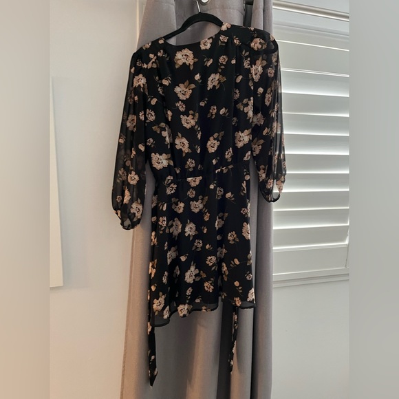 Dynamite Floral Dress - Picture 2 of 2